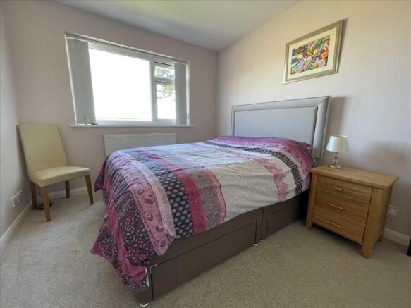 Bedroom (rear)