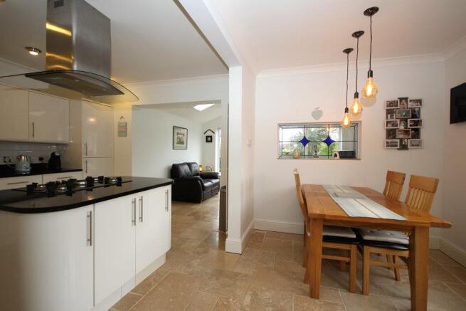 21 Park Walk ANLABY (31)_lzn.jpg