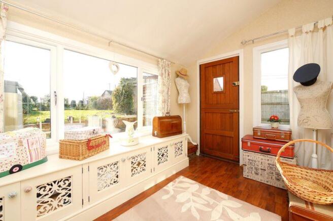 GARDEN ROOM