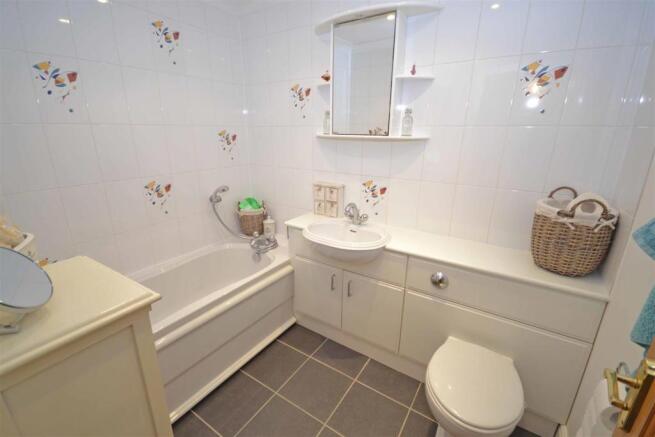 Bathroom.jpg
