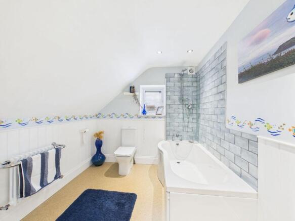 3 bed Cottage for sale Image 9