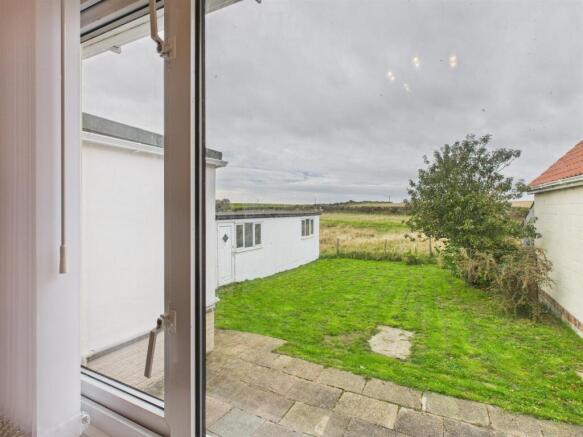 2 bed Detached Bungalow for sale Image 7