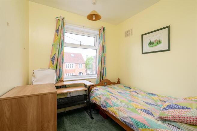 4 bed Semi-Detached for sale Image 9