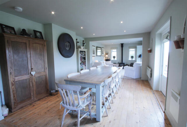 dining_room.jpg