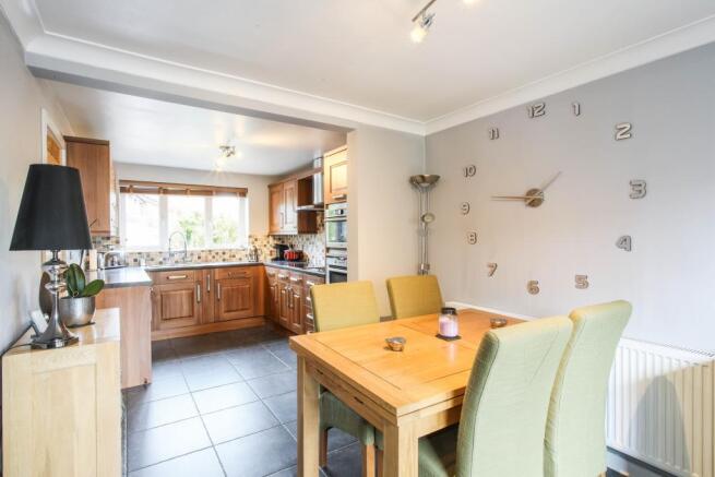 Kitchen/dining