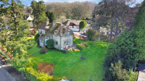Haglands Farm, Haglands Copse, West Chiltington RH20 2QW