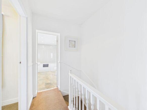 3 bed Terraced for sale Image 7
