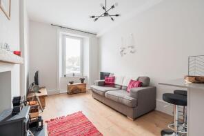 2f3, 9, Piersfield Grove, Mountcastle, Edinburgh EH8 7BU
