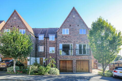 Orchard Mews, Eaglescliffe, Stockton-on-tees, TS16 0PQ