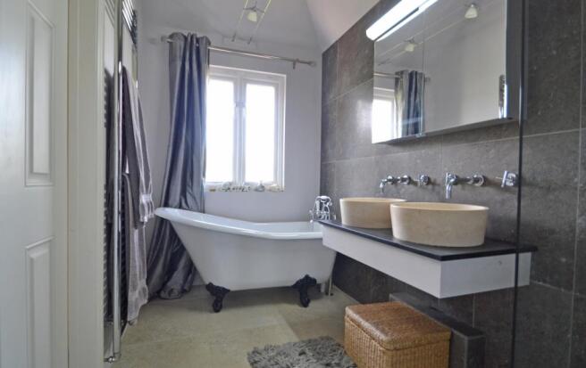 Master En-Suite