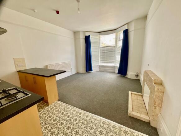 1 bed Flat to rent Image 10
