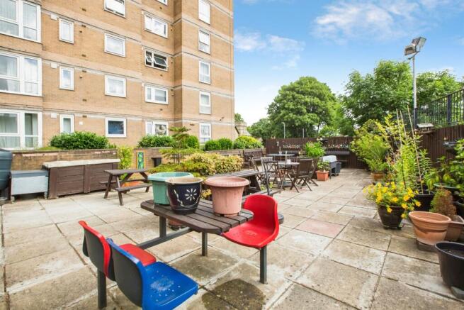 1 bed Flat for sale Image 6