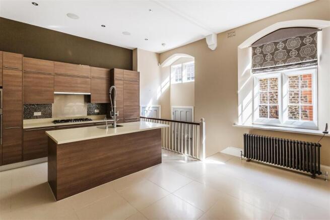 house. estate agency Albury Mansion Apartment 6