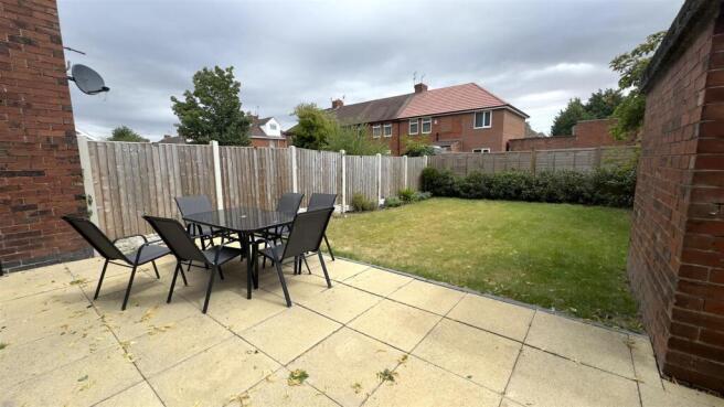 3 bed Semi-Detached to rent Image 12
