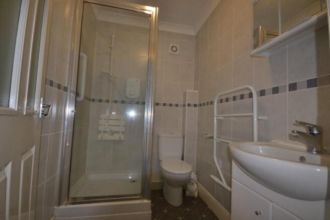 ANNEXE SHOWER ROOM