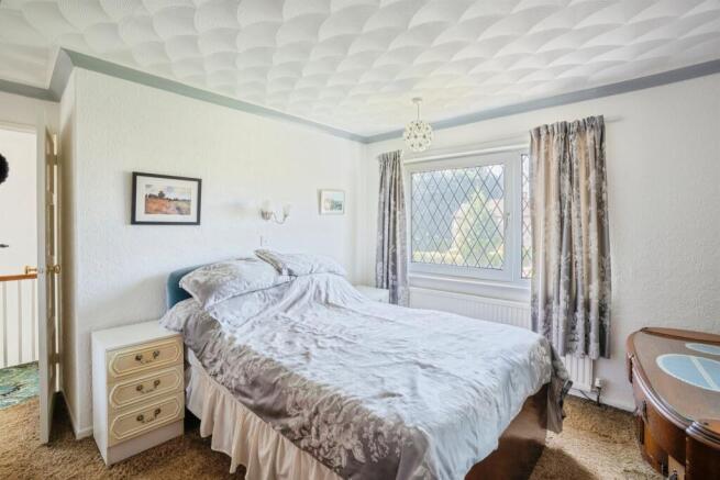 3 bed Semi-Detached for sale Image 12