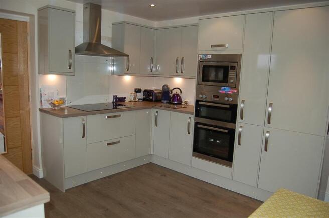 Kitchen Diner 1