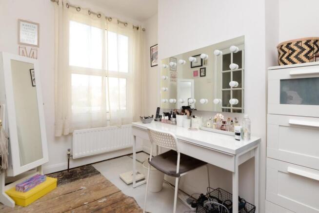 bedroom 3 / dressing