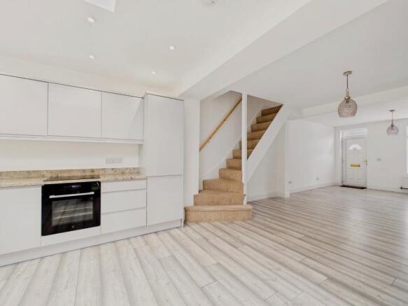 2 bed Terraced for sale Image 7
