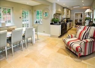 Kitchen/Breakfast Rm