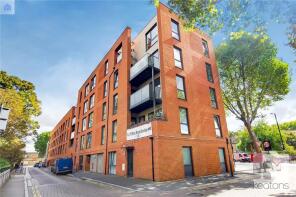 9, 22 Turner House, Mcmillan Street, London SE8 3FR
