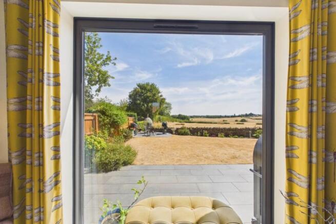 Floor to ceiling window stealing the whole show