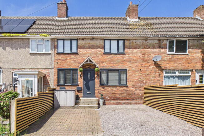 3-bed terraced on Third Avenue, Rainworth, Mansfield, NG21 0BY, £140,000
