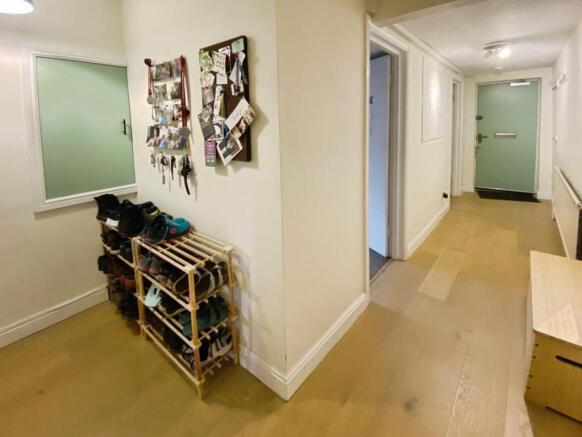 3 bed Apartment for sale Image 4