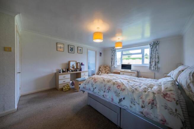 16 St Peters Drive-016.JPG