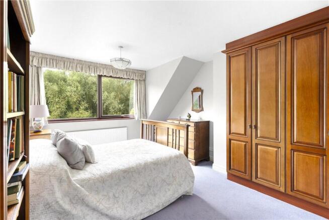 3 bed Detached for sale Image 9