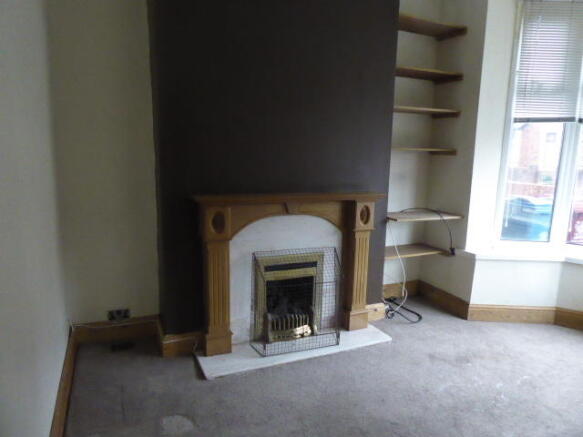 FRONT LOUNGE