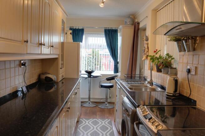 2 bed Terraced for sale Image 4