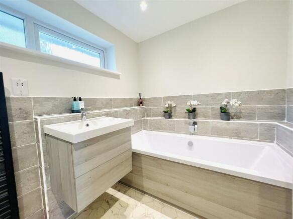 Bathroom Aspect 2