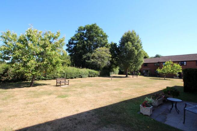 COMMUNAL GARDEN