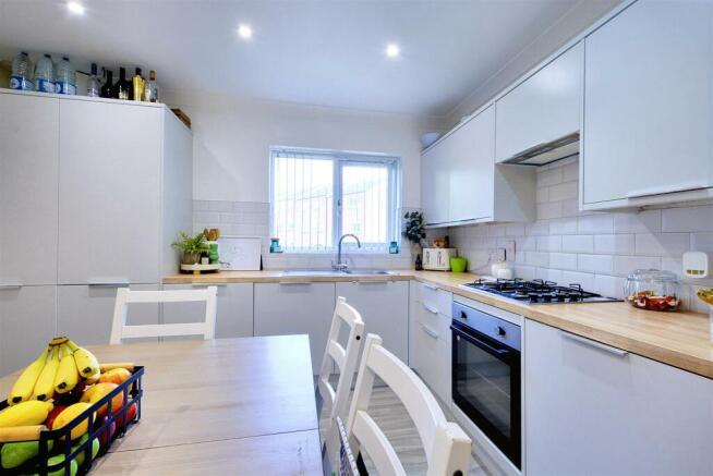 Living Kitchen_5.jpeg