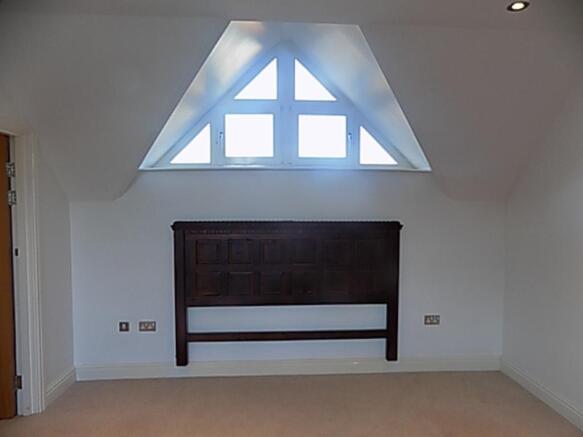 Master bedroom 3.JPG
