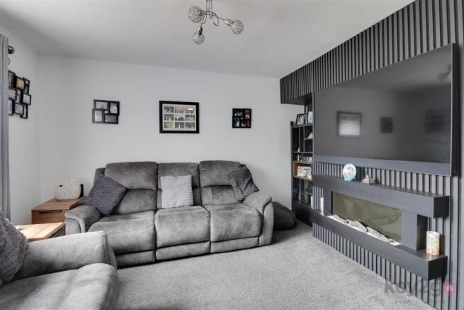 Birley Moor Drive, Sheffield, S12 photo 4