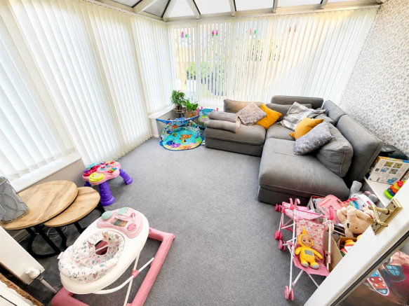 3 bed Detached for sale Image 11