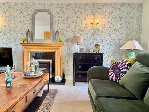 4 bed Detached for sale Image 5