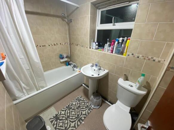 7 bedroom End Terrace for sale