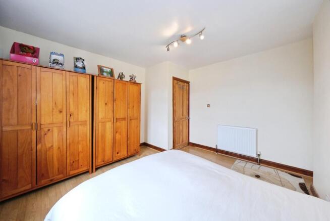 3 bed Semi-Detached for sale Image 11