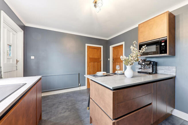 3 bed Terraced for sale Image 5