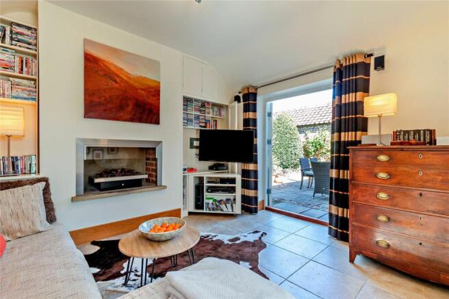 5 bed Detached for sale Image 7