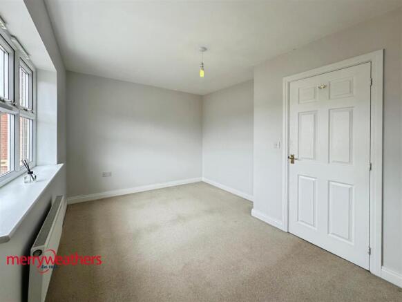 3 bed Town House for sale Image 5