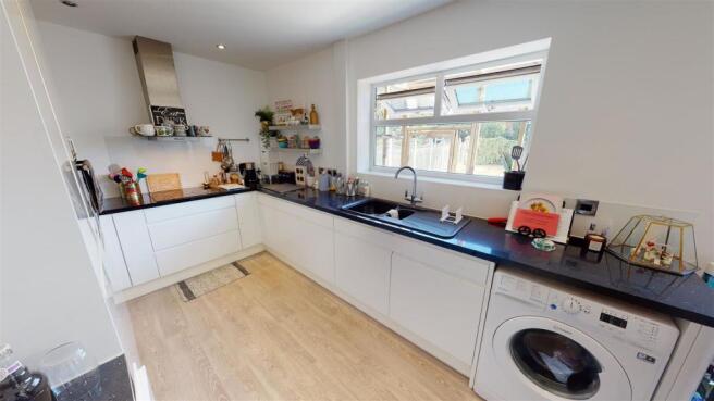 Holly Crescent Kitchen