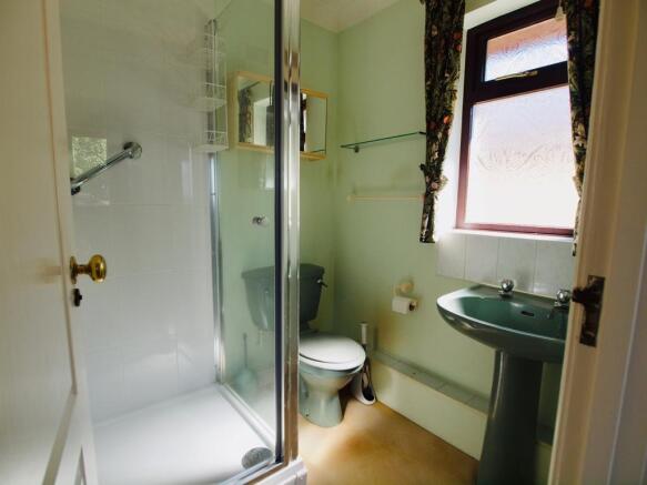 EN SUITE