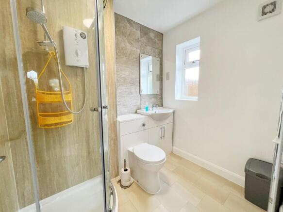 Shower Room.jpg