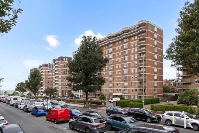 Grand Avenue, 15, Flat 26-003.jpg