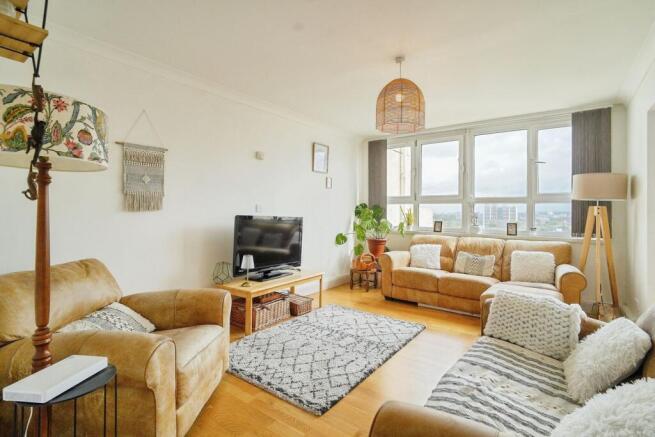 2-bed flat on Lingham Street, London, SW9, £380,000