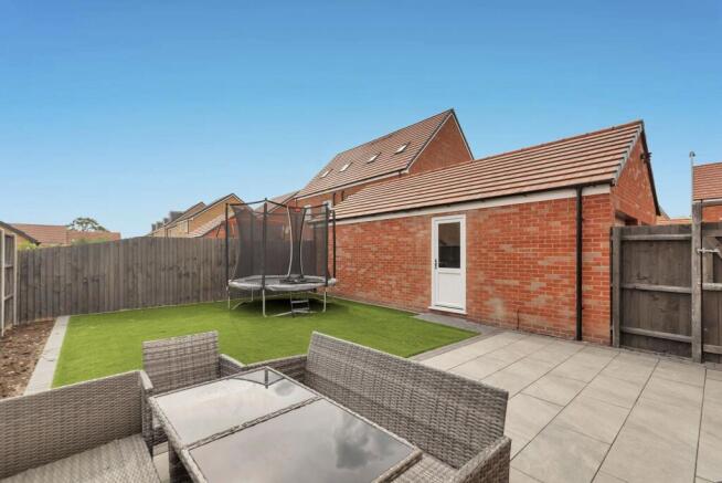 Garden & Entertainment Patio
